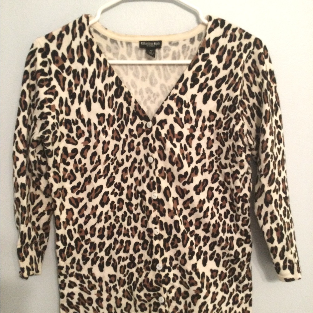 Effortless Style XS animal print sweater